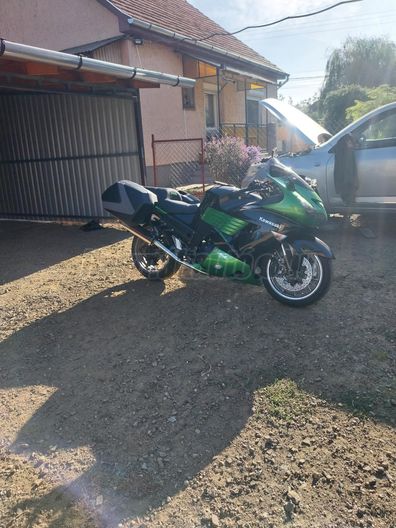 KAWASAKI ZZR 1400