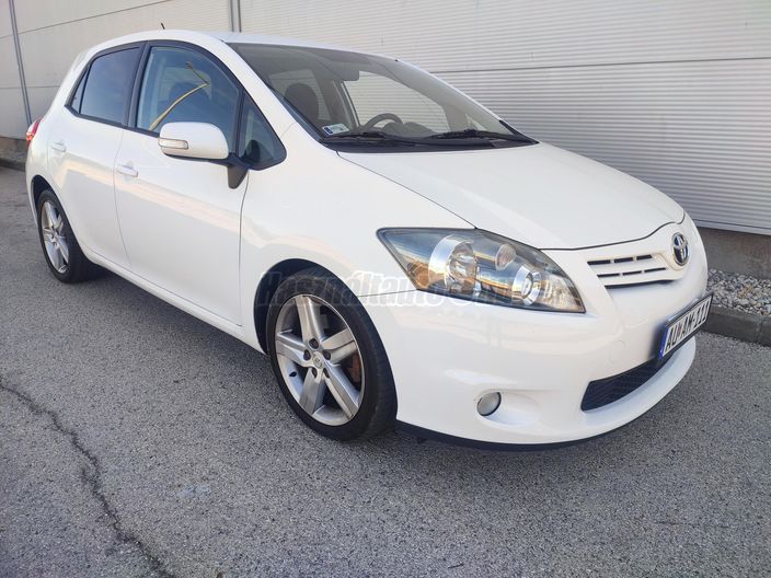 TOYOTA AURIS 2.0 D-4D DPF Luna AAC