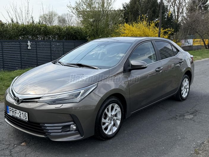 TOYOTA COROLLA Sedan 1.6 Active Comfort 50th Anniversary