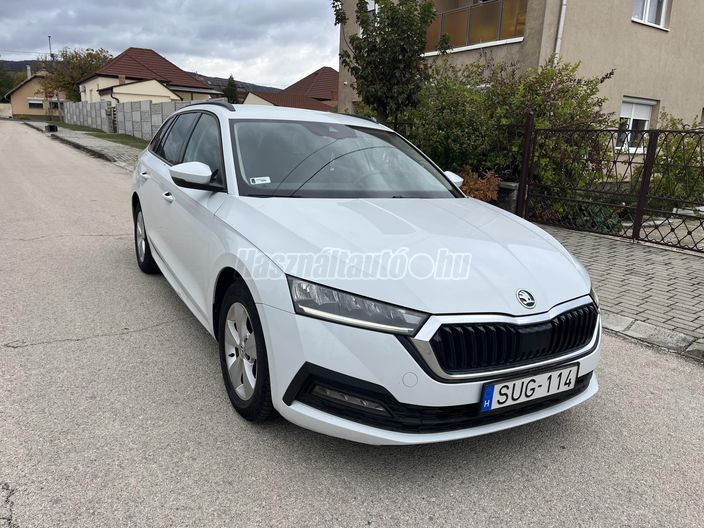 SKODA OCTAVIA Combi 1.5 TSI ACT Scout