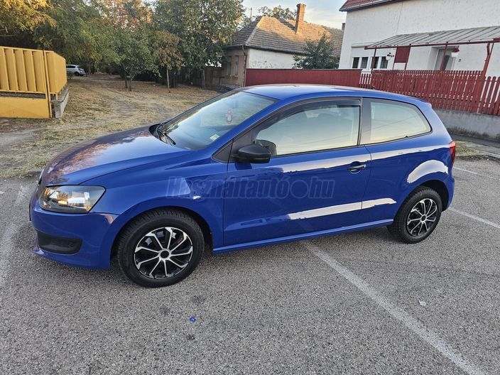 VOLKSWAGEN POLO 1.2 70 Trendline