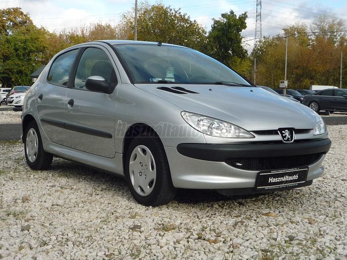 PEUGEOT 206 1.4 TRENDY