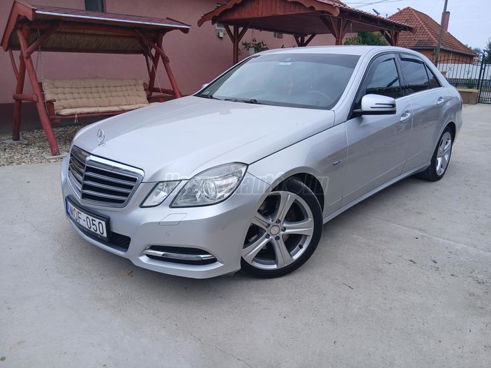 MERCEDES-BENZ E 250