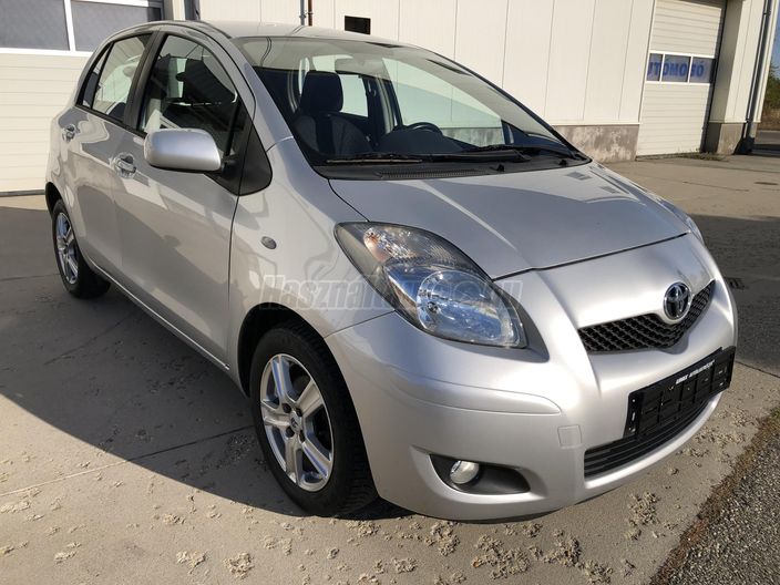 TOYOTA YARIS 1.0 LIFE