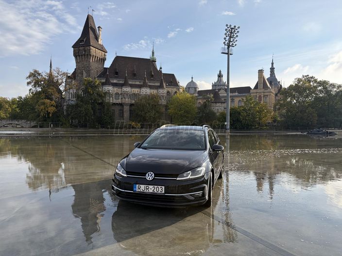 VOLKSWAGEN GOLF VII 2.0 TDI BMT SCR Comfortline DSG