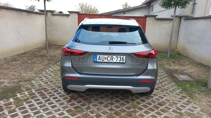 MERCEDES-BENZ GLA 180 7G-DCT Mild hybrid drive