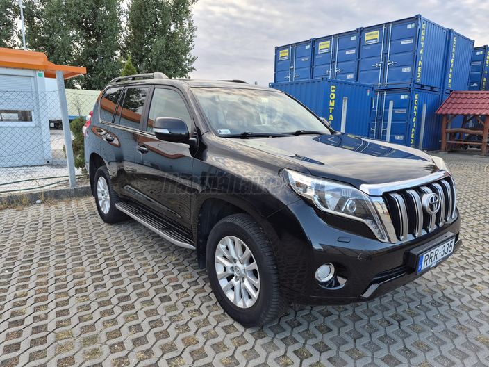 TOYOTA LAND CRUISER Prado 3.0 D-4D Prestige Navi (Automata)