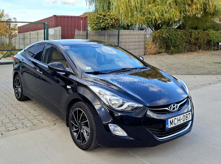 HYUNDAI ELANTRA 1.6i Comfort