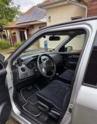 SUZUKI SWIFT 1.5 VVT GS Navigátor ACC