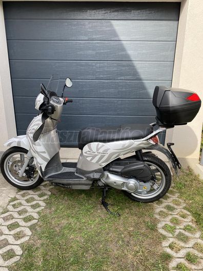 APRILIA SCARABEO 200