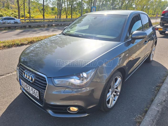 AUDI A1 Sportback 1.6 TDI DPF Attraction S-tronic