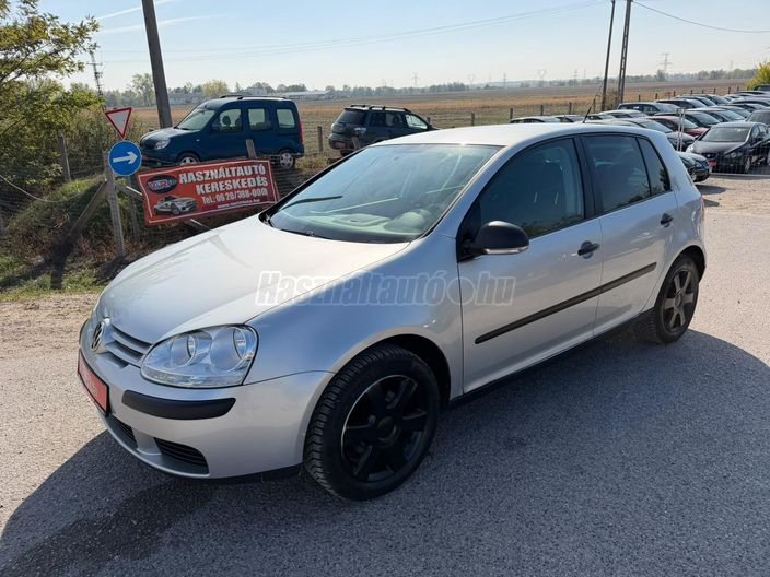 VOLKSWAGEN GOLF 1.6 Trendline