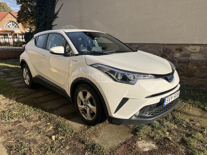 TOYOTA C-HR 1.8 Hybrid Active e-CVT