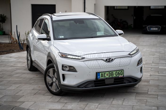 HYUNDAI KONA EV 64kWh Premium Edition