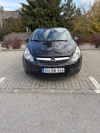 OPEL CORSA D 1.4 Color Edition