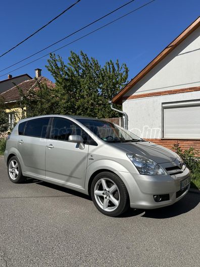 TOYOTA COROLLA VERSO 2.2 D-CAT Linea Sol