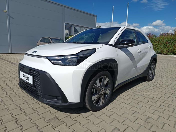TOYOTA AYGO X 1.5 Hybrid Comfort e-CVT Készletről!