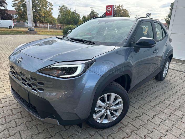 TOYOTA YARIS CROSS 1.5 Hybrid Comfort Business e-CVT Készletről!