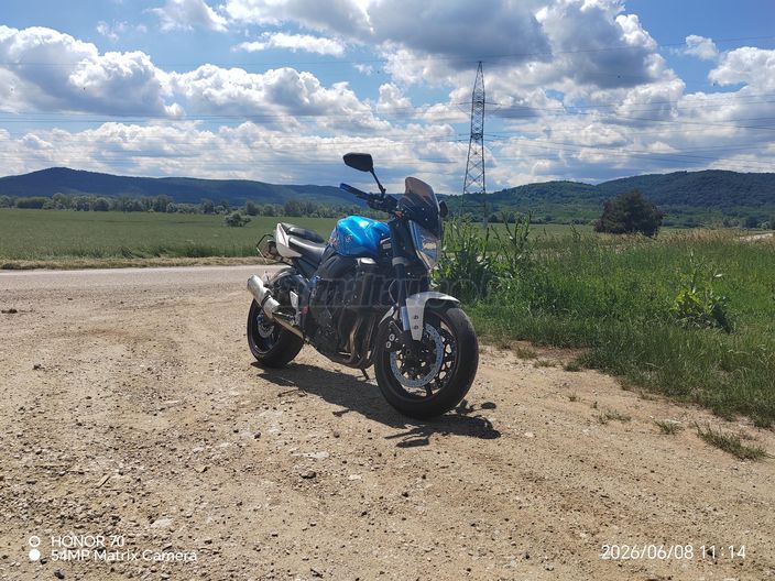 YAMAHA FZ1