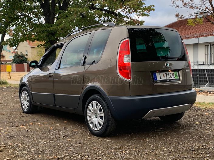 SKODA ROOMSTER 1.2 TSI Scout