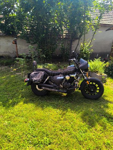 KEEWAY SUPERLIGHT 125