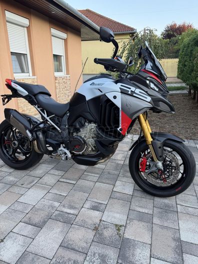 DUCATI MULTISTRADA V4