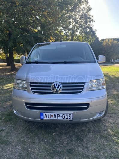 VOLKSWAGEN MULTIVAN