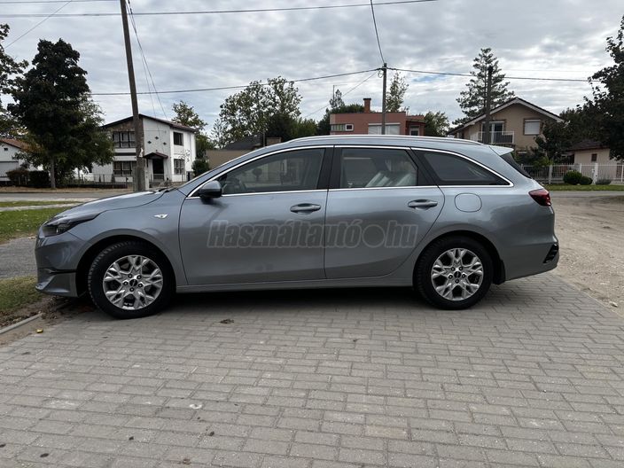 KIA CEE'D Ceed SW 1.5 T-GDI Gold