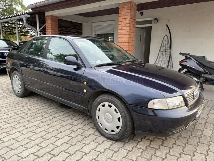 AUDI A4 1.8