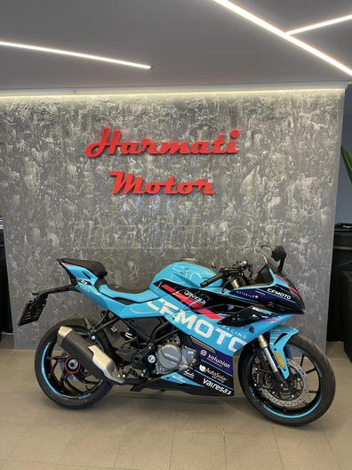 CFMOTO 300 SR