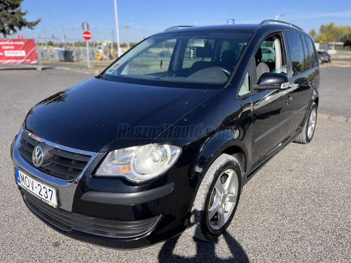 VOLKSWAGEN TOURAN 2.0 FSI Highline