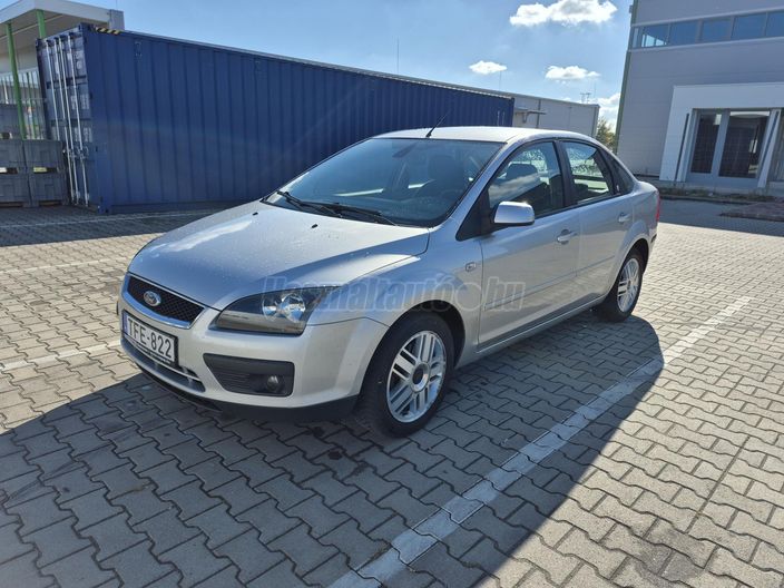 FORD FOCUS 1.6 Ghia