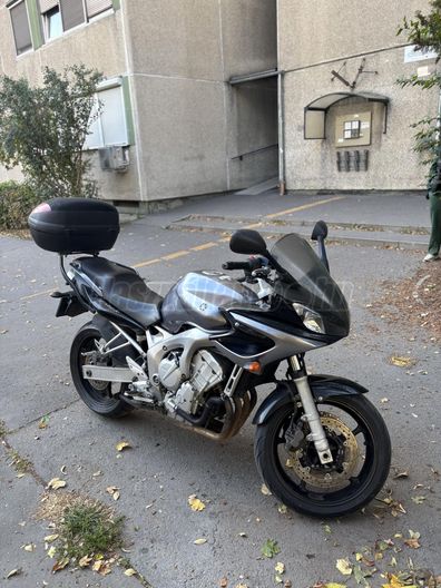 YAMAHA FZ6-S (FAZER)