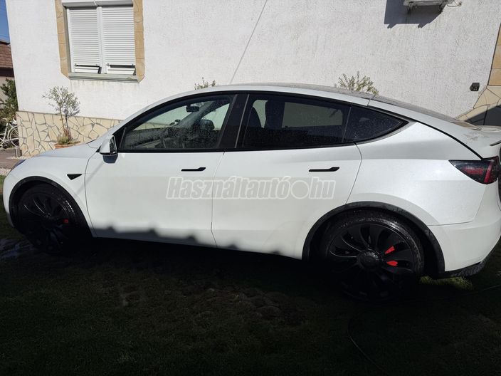 TESLA MODEL Y Performance AWD (Automata)