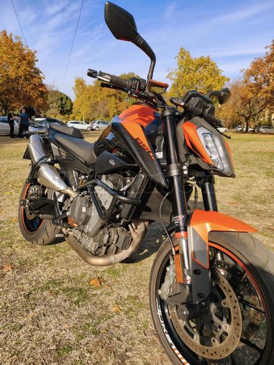KTM 890 DUKE
