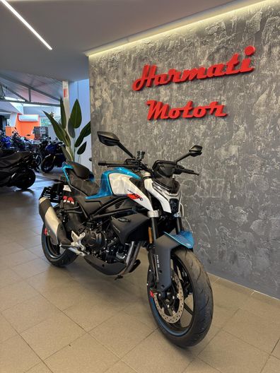 CFMOTO 450 NK