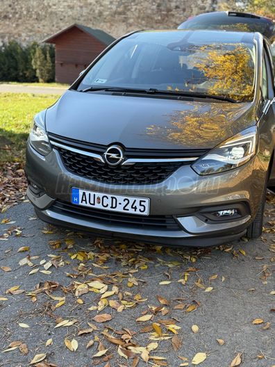 OPEL ZAFIRA TOURER 1.4 T Innovation (7 személyes )