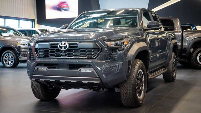 TOYOTA TACOMA