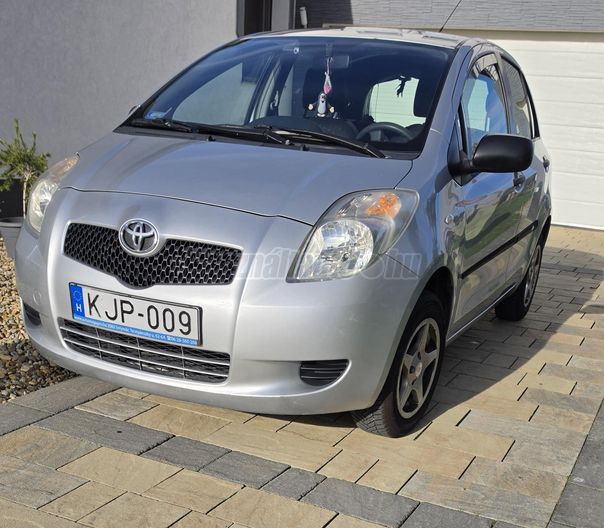 TOYOTA YARIS 1.0 Terra