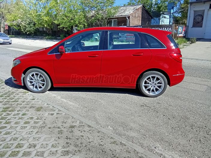 MERCEDES-BENZ B 200 CDI BlueEFFICIENCY