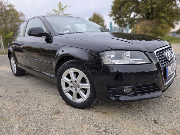 AUDI A3 1.6 TDI Ambition DPF