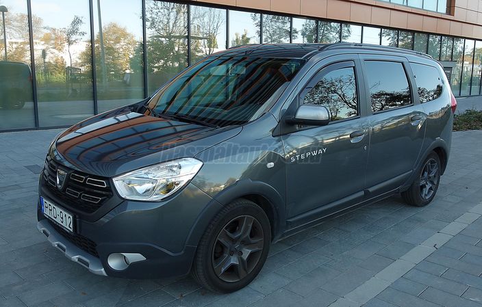 DACIA LODGY 1.6 Stepway (7 személyes )