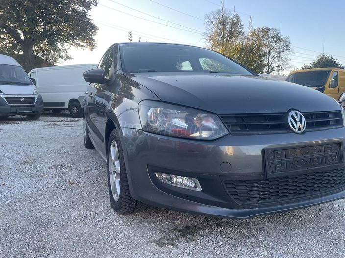 VOLKSWAGEN POLO V 1.2 60 Trendline