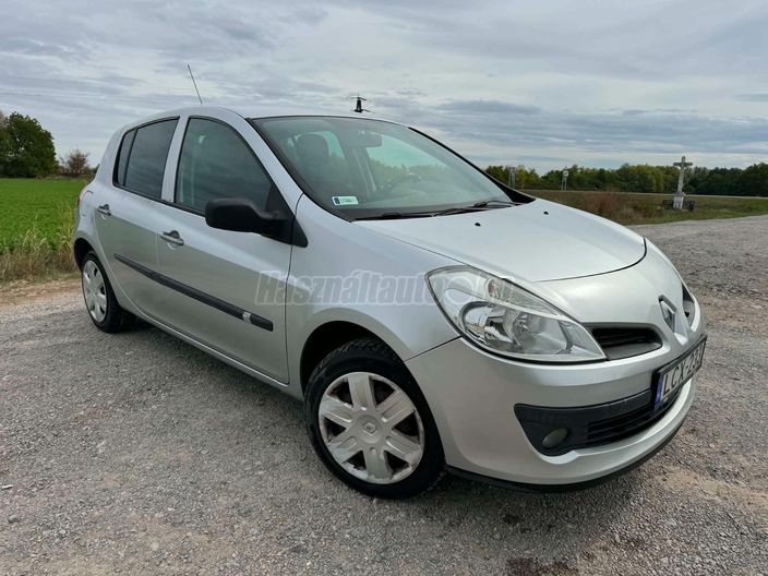 RENAULT CLIO 1.2 16V Expression