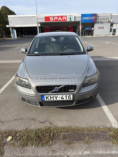 VOLVO S40 1.6 Momentum