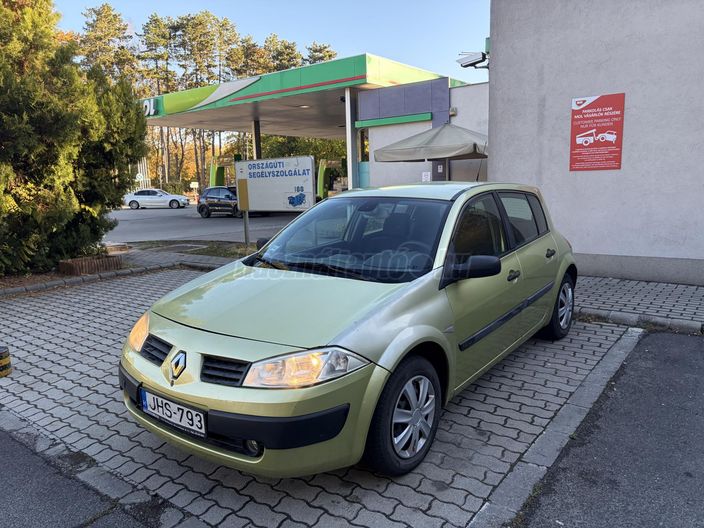 RENAULT MEGANE 1.4 16V Authentique
