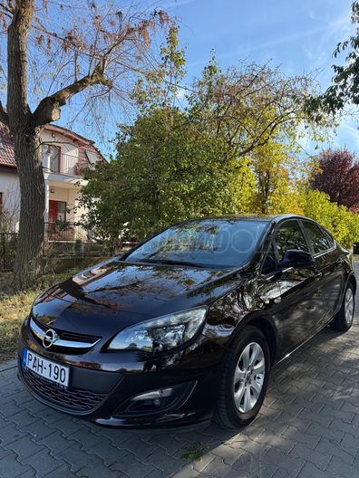 OPEL ASTRA J Sedan 1.4 T Enjoy EURO6
