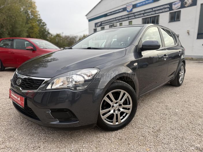 KIA CEE'D 1.4 L Cool