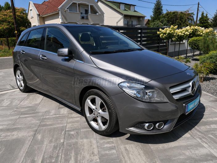 MERCEDES-BENZ B 200 Style