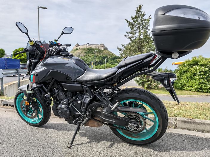 YAMAHA MT-07